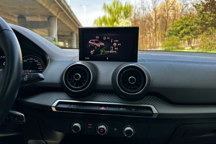 Used Audi Q2L 2018 35 TFSI Launch Exclusive Edition China VI Audio And AC Panel