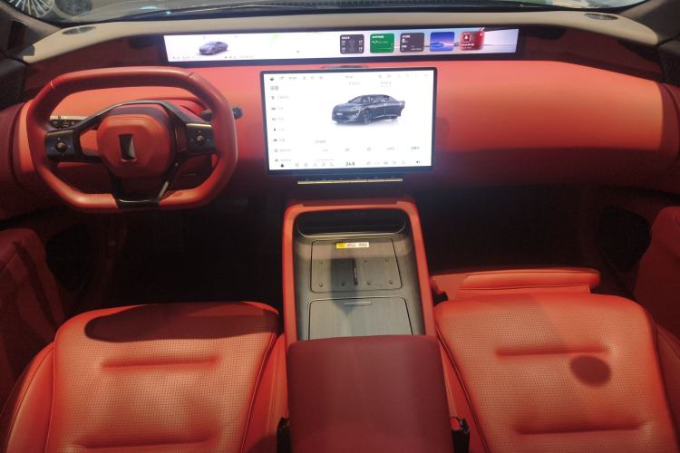 Used Avatr 12 2025 Year Updated Ultra Extended-Range Version Center Console