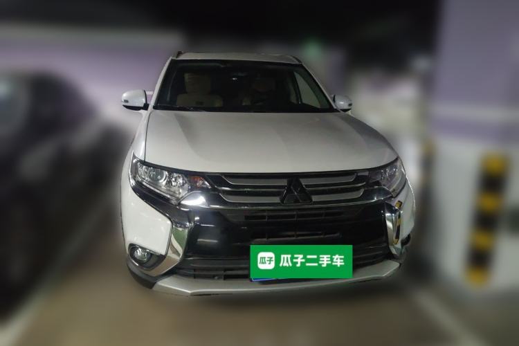 Used Mitsubishi Outlander 2018 2.0L Two-Wheel Drive Glory Edition 5 Seats

