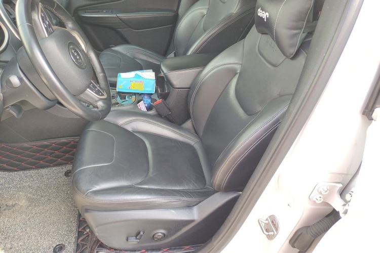 Used Jeep Cherokee 2016 2.4L Superior Edition Left Front Seat