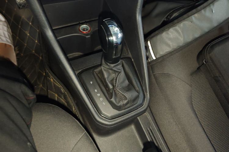 Used Volkswagen Jetta 2019 Dream Edition 1.5L Automatic Fashionable Version Gear Lever