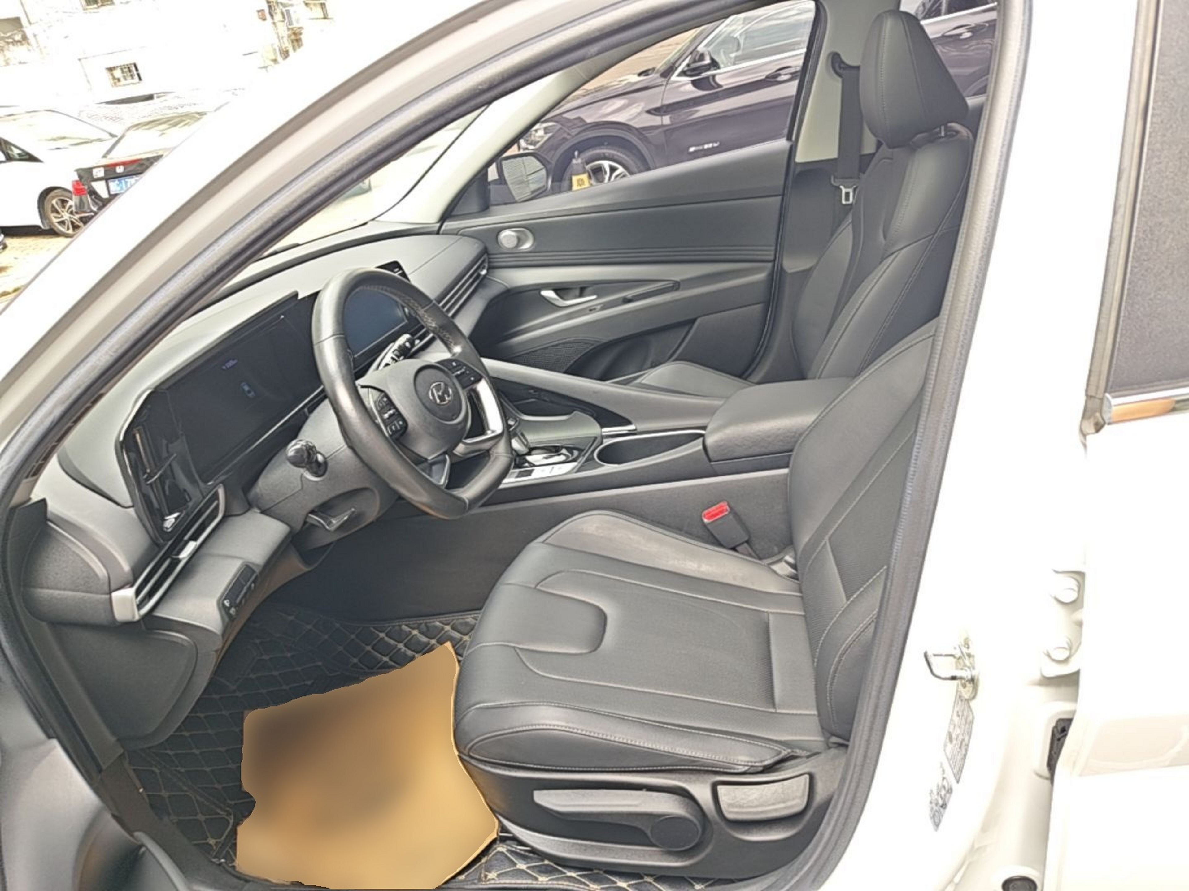 Vordere Reihe im Auto