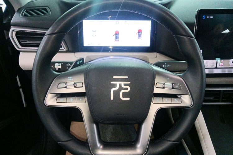 Used BYD Yuan UP 2025 Intelligent Driving Version 401 KM Dynamic Edition
