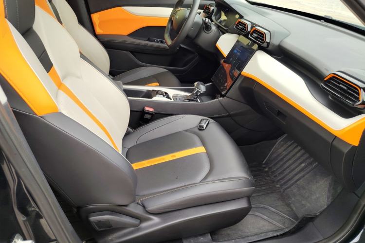 Used Dongfeng Aeolus Yixuan 2023 Mach Edition 1.5L Automatic Chasing Shadow Version Right Front Seat