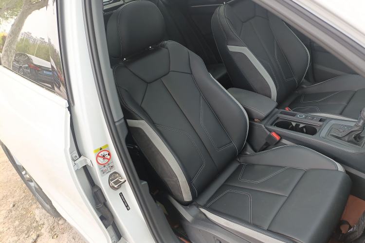 Used Audi Q3 2024 35 TFSI Fashion Dynamic Edition Right Front Seat