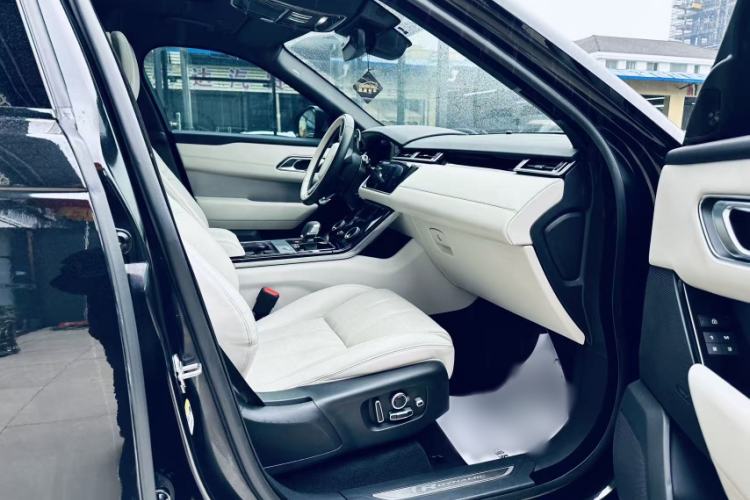 Used Land Rover Range Rover Velar 2022 250 PS Sparkling Heritage Edition
