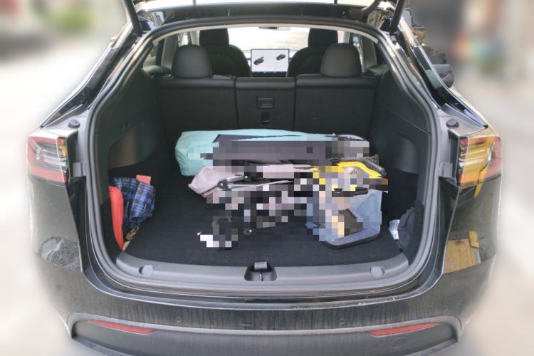 Used Tesla Model Y 2021 Long-Range All-Wheel-Drive Version 3D7 Trunk