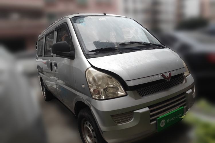 Used Wuling Rongguang 2011 1.2L Base Version
