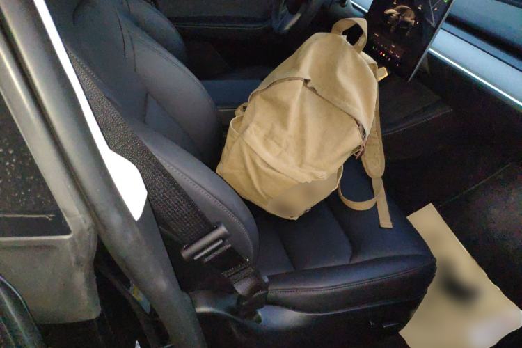 Used Tesla Model Y 2023 Rear-Wheel-Drive Version Right Front Seat