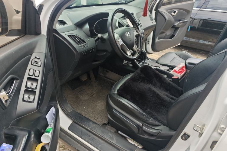 Used Hyundai ix35 2013 2.0L Automatic Two-Wheel Drive Smart GLS China IV Standard Driver Seat