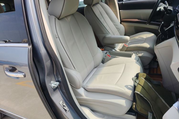 Used Buick GL8 2021 Land Cruiser Executive Class 652T Luxury Model