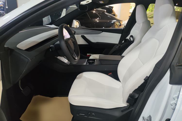 Used Tesla Model Y 2026 Facelifted Long-Range Rear-Drive Model Left Front Seat