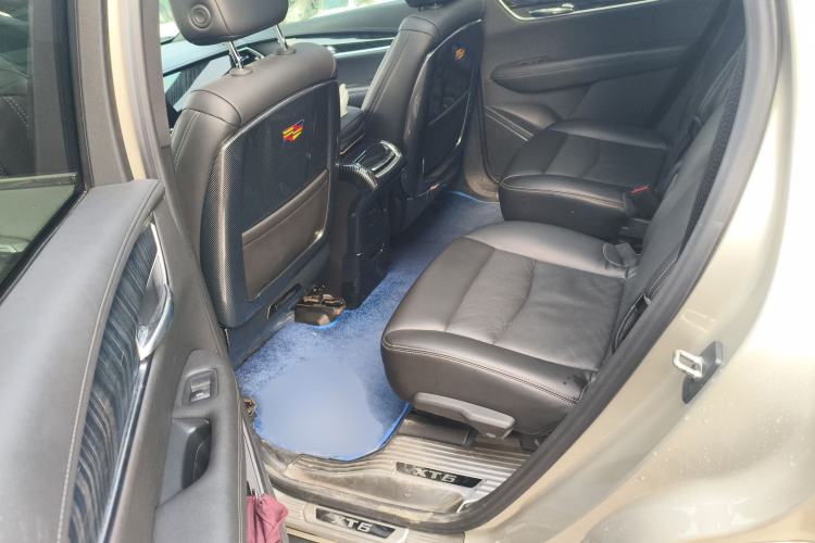 Used Cadillac XT6 2022 2.0T Six-Seater Four-Wheel-Drive Luxury Standard Edition
