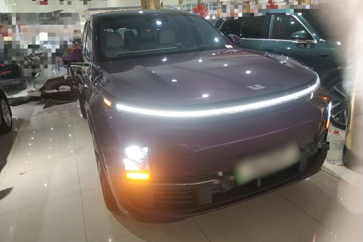 Used Li Auto L9 2024 Pro Model Front Right 45 Deg