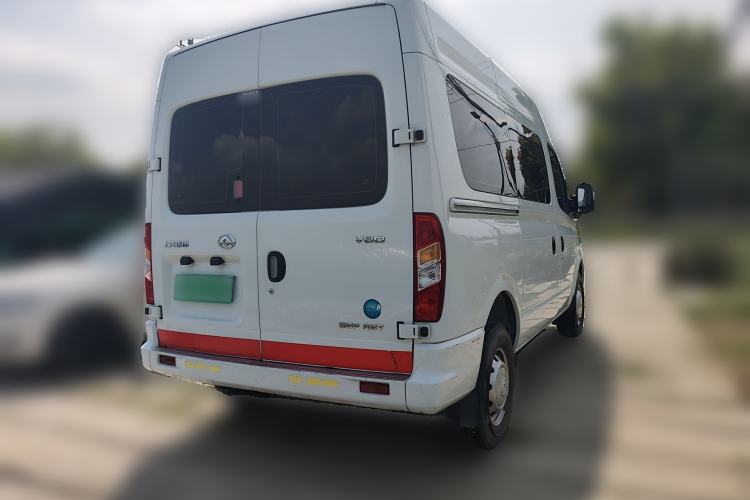 Used SAIC MAXUS Xintu V80 2021 2.0T AMT Classic Aoyuntong Short Wheelbase Mid-Roof 5/6-Seater
