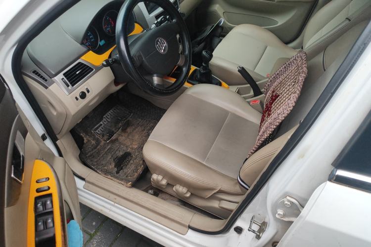 Used Buick Excelle 2015 1.5L Manual Classic Trim
