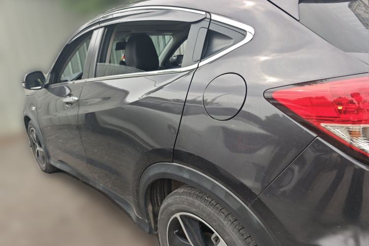 Used Honda Vezel 2020 1.5L CVT Pioneer Edition Rear Left 45 Deg