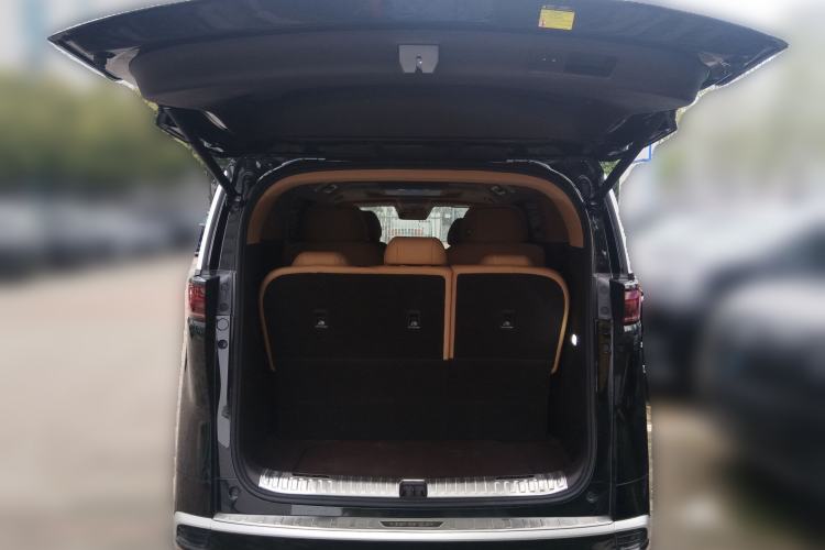 Used Denza D9 2025 DM-i Smart Drive 1020 Four-Wheel Drive Deluxe Model Trunk