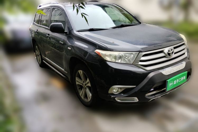 Used Toyota Highlander 2012 2.7L Two-Wheel Drive 7-Seater Luxury Edition Front Right 45 Deg