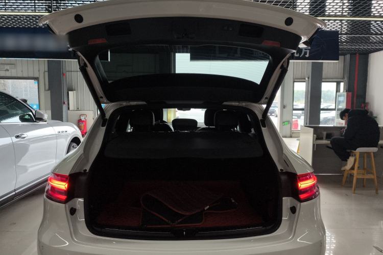 Used Porsche Macan 2021 Macan 2.0T Trunk