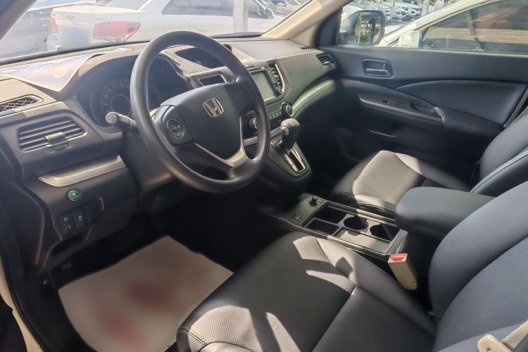 Used Honda CR-V 2015 2.0L two-wheel drive urban version