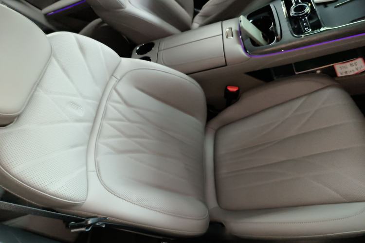 Used Geely Galaxy 8 2025 130km EM-i Prestige Edition Right Front Seat