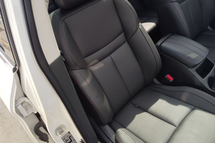 Used Nissan Qashqai 2021 2.0L CVT Luxury Edition Right Front Seat