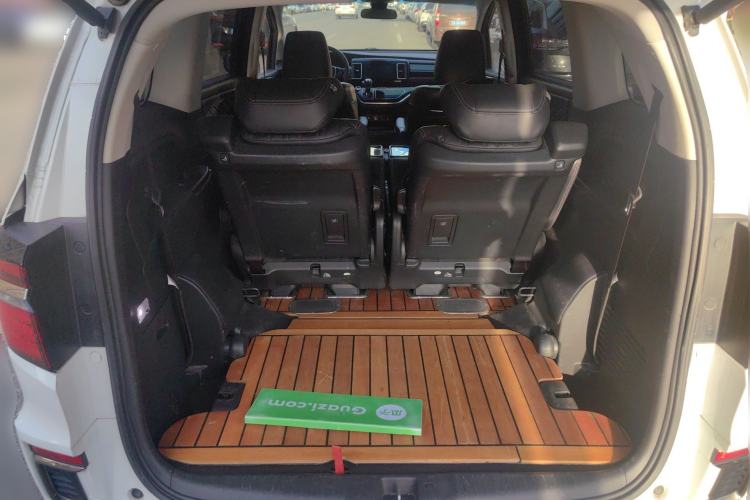 Used Honda Elysion 2019 2.0L Hybrid Luxury Edition Trunk