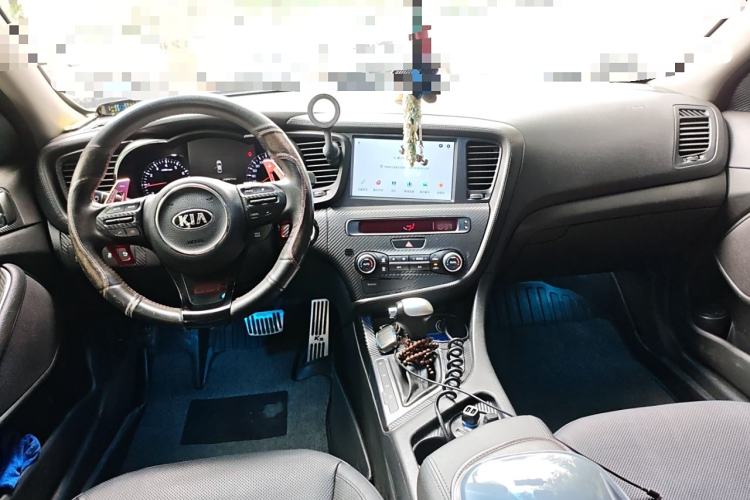 Used Kia K5 2015 2.0L Automatic LUX Center Console