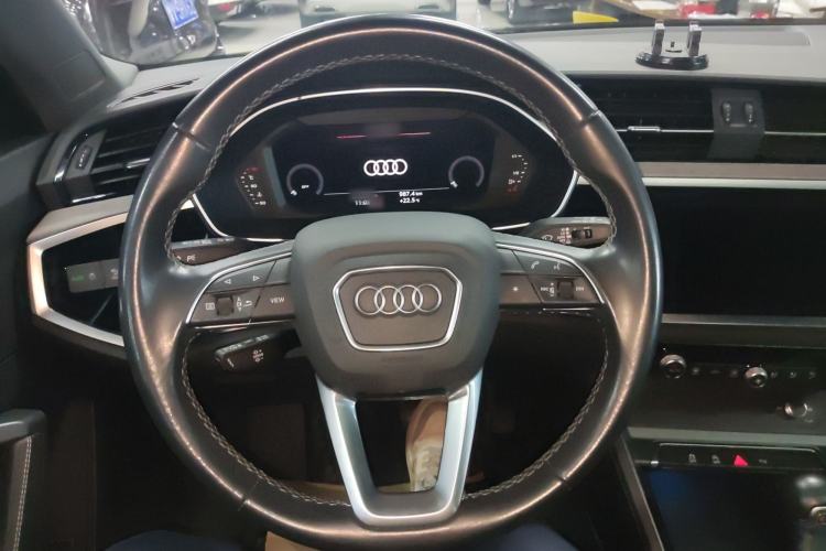 Used Audi Q3 2024 35 TFSI Ambition Dynamic Edition
