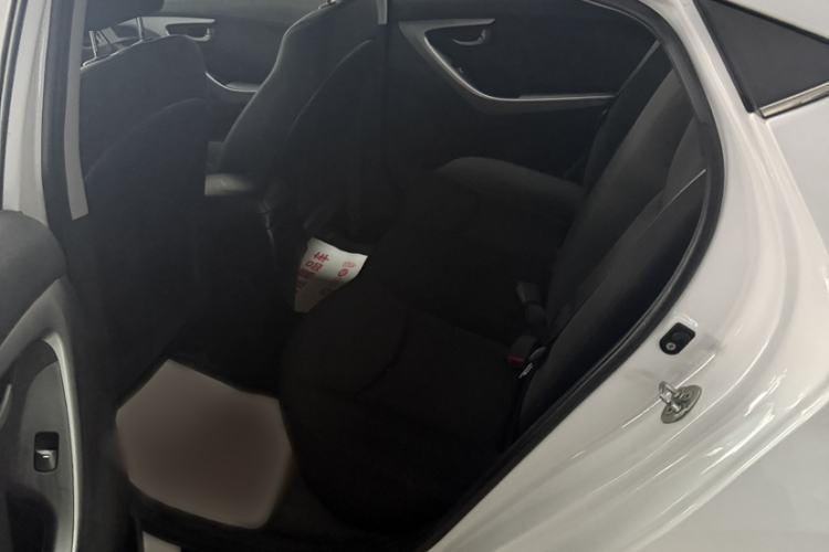 Used Hyundai Elantra (5th Generation / Langdong) 2016 1.6L Automatic Smart Version
