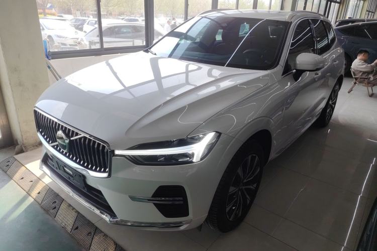 Used Volvo XC60 2023 B5 4x4 Smart Luxury Edition