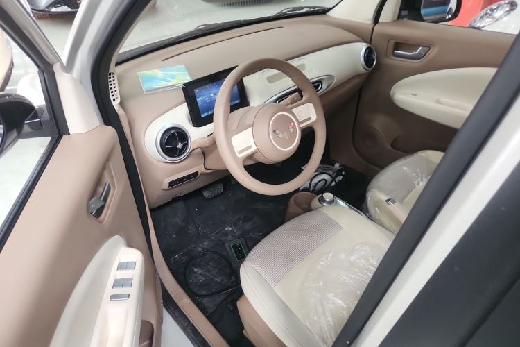 Used Wuling Hongguang MINIEV 2025 Four-Door Version Advanced Edition Driver Seat