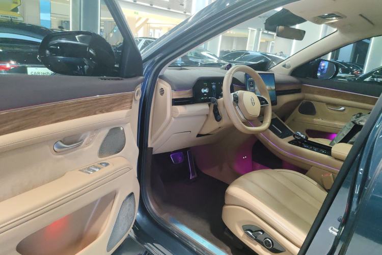 Used Hima AITO M7 2024 1.5T Intelligent Driving 4WD Ultra Version 6 Seats Driver Seat