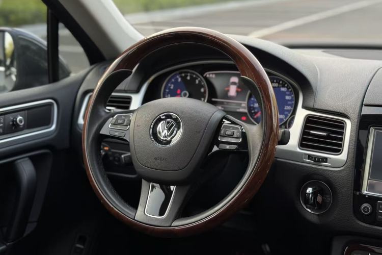 Used Volkswagen Touareg 2014 3.0 TSI New Edition