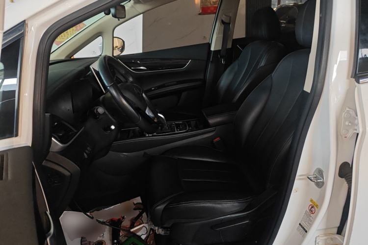 Used BYD Song MAX 2019 1.5T Automatic Smart Connect Ruiyi Sunroof Model 7 Seats China VI Standard Left Front Seat