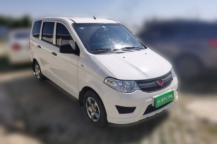 Used Wuling Hongguang 2021 1.5L S Base Version LAR Front Right 45 Deg