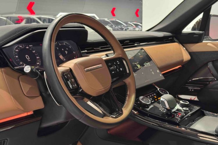 Used Land Rover Range Sport 2024 400PS Dynamic SE Interior 9