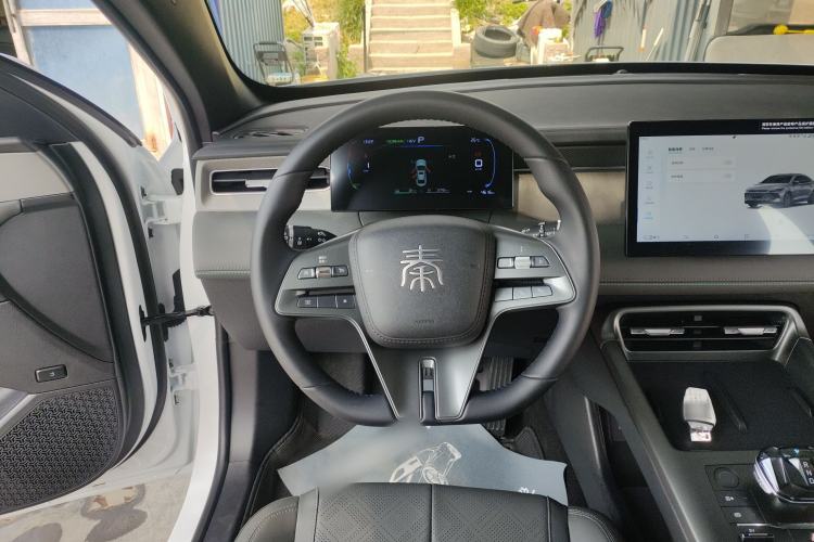 Used BYD Qin PLUS 2025 DM-i Smart Drive 55KM Leading Model Steering Wheel