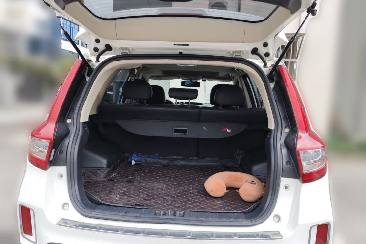 Used Geely Auto Vision X6 2016 1.3T CVT Flagship Model
