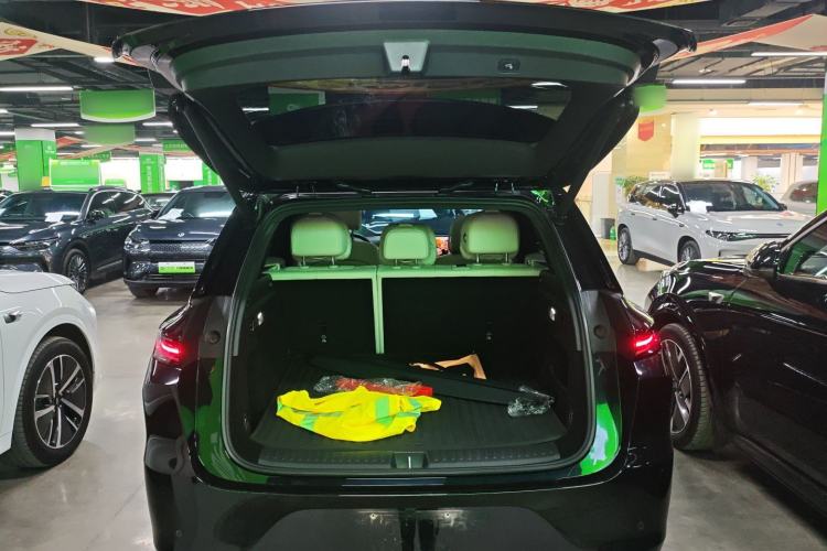 Used Li Auto L6 2024 Pro Model Trunk