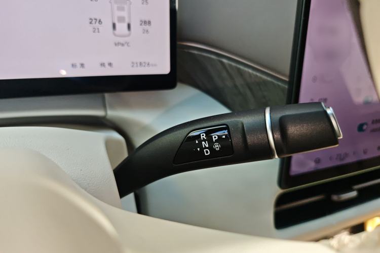 Used Wey Gaoshan 2025 Four-Wheel Drive Alpine 8 Gear Lever