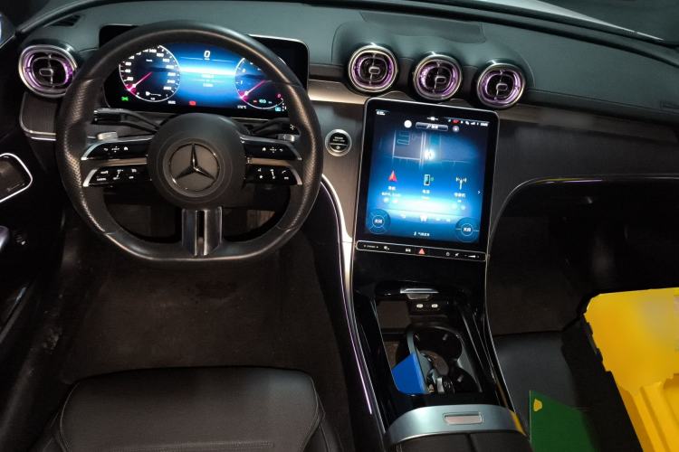 Used Mercedes-Benz C-Class 2022 C 200 L Sport Edition Center Console