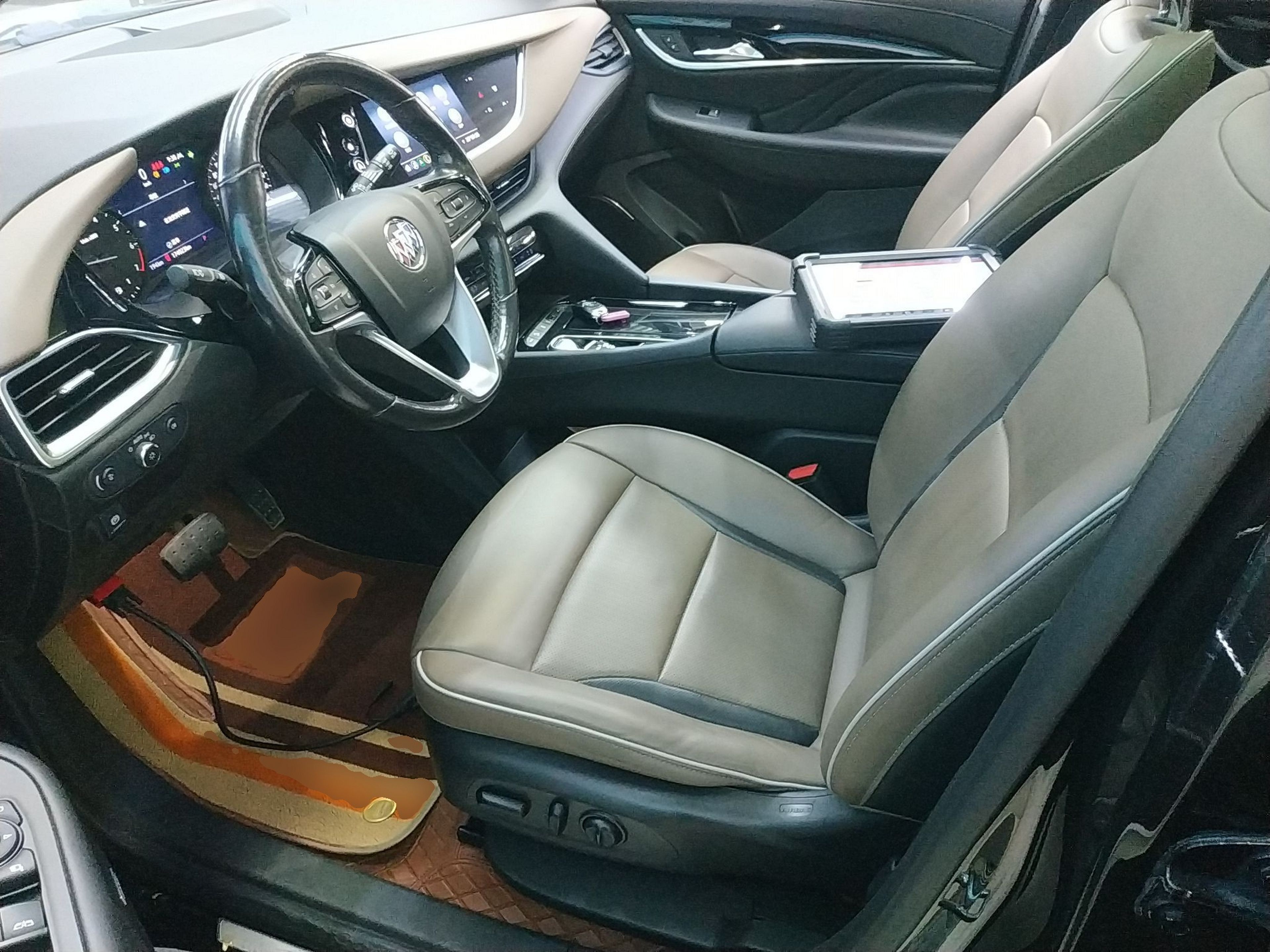 المقاعد الأمامية داخل السيارة