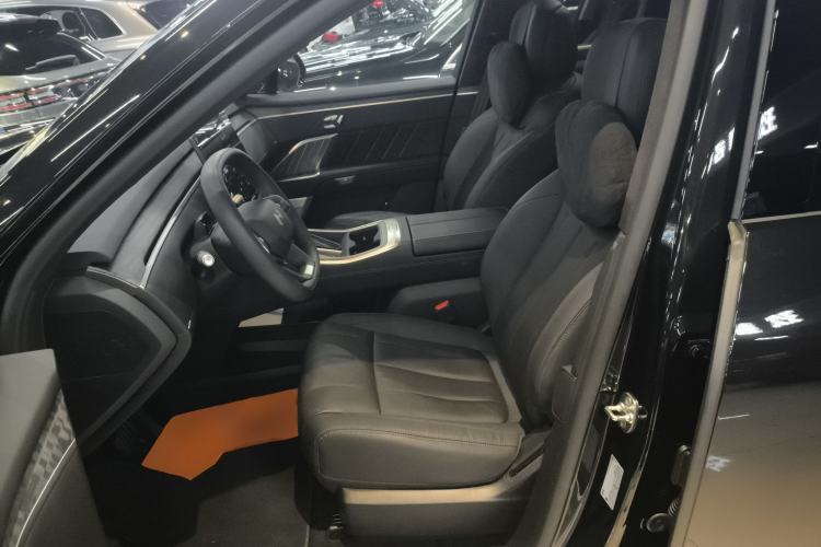 Used ONVO Luxeed L90 2025 Model—Max Six-Seater Version