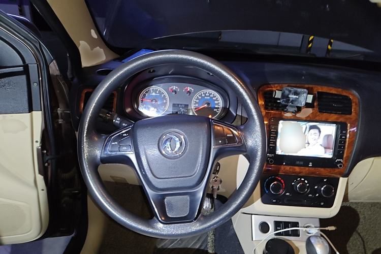 Used Dongfeng Fengon 330 2014 1.5L Manual Utility Version DK15 Steering Wheel