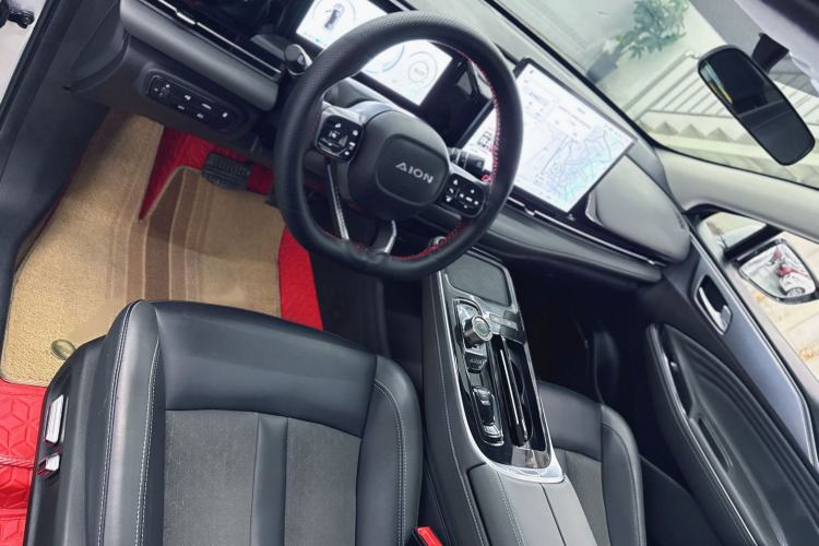 Used AION S Plus 2023 70 Intelligent Edition Lithium Iron Phosphate Interior 2