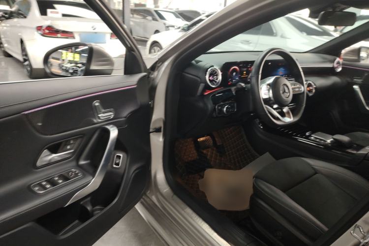 Used Mercedes-Benz A-Class 2021 A 200 L Sport Sedan Fashion Model
