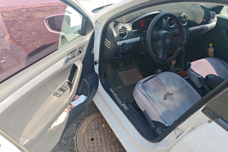 Used Volkswagen Jetta 2015 1.6L Manual Comfort Model