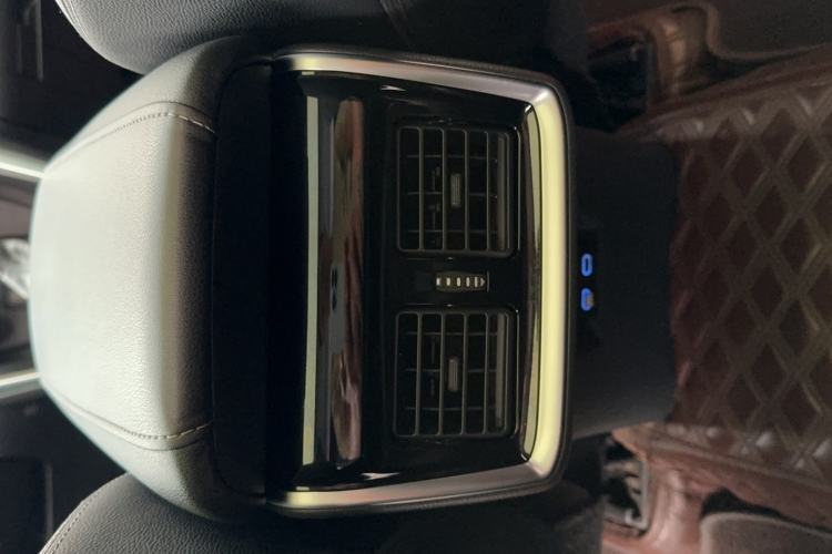 Used Toyota Harrier 2022 2.0L CVT Two-Wheel Drive Deluxe Edition
